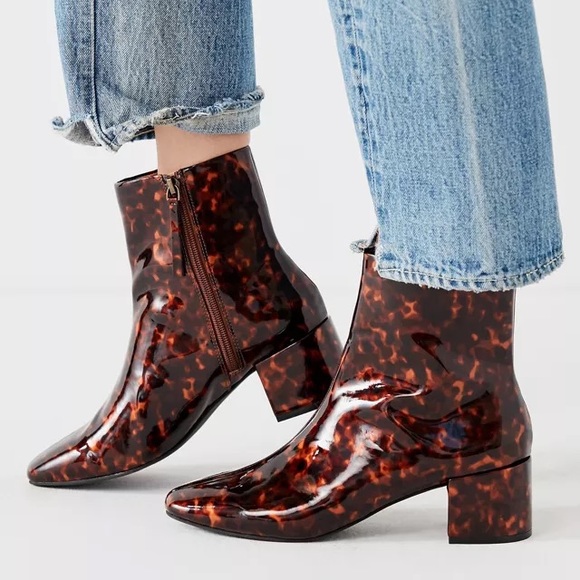 Tortoise Square Toe Ankle Boot🚫SOLD🚫 - Picture 4 of 12